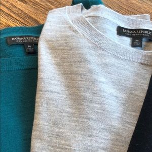 Banana Republic Sweaters - Banana Republic 100% Merino Wool sweater (4) Banana Republic Sweaters - Banana Republic 100% Merino Wool sweater (4)